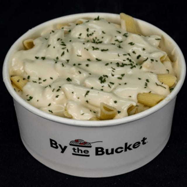Penne Alfredo - Large (Serves 4-5).